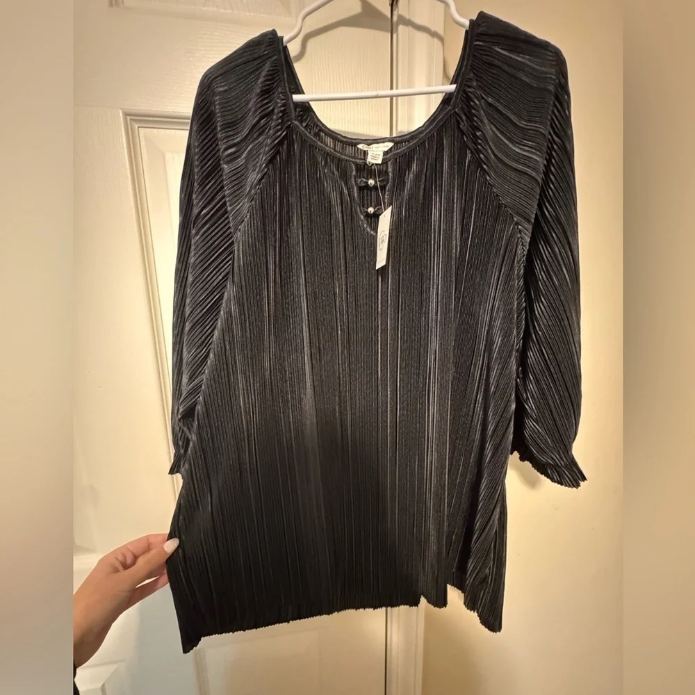 Cato Black Pleated Blouse - Picture 3 of 8